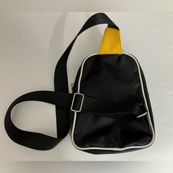 Pittsburgh Penguins Women’s Crossbody Bag, Black/Yellow/White, 8 1/2”x 10”, NHL - Picture 3 of 5